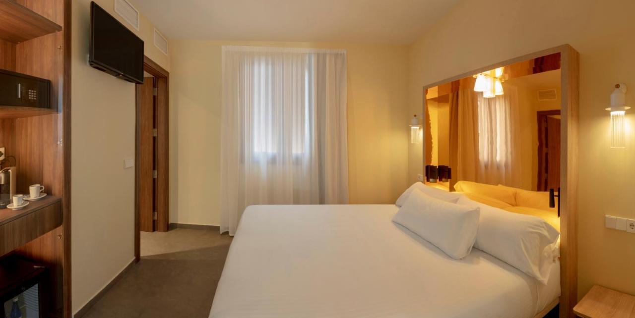 Sh Suite Palace (Adults Only) Valencia Bagian luar foto